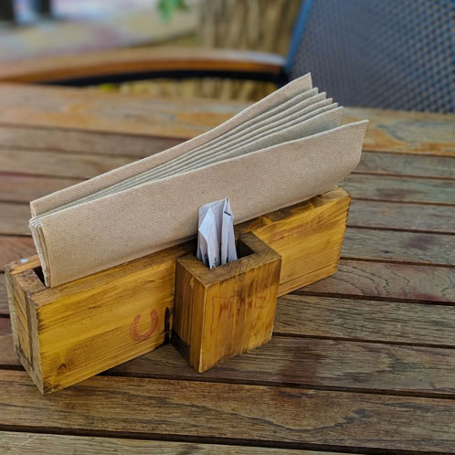 Photo De Femme Tenant Sa Robe